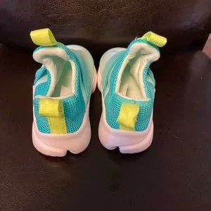 Nike Presto Extreme Athletic Shoes for Women for sale